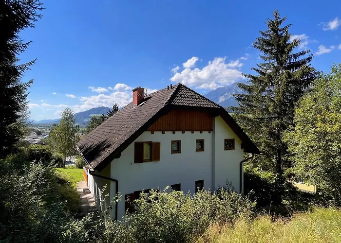 The By Interhome شقة